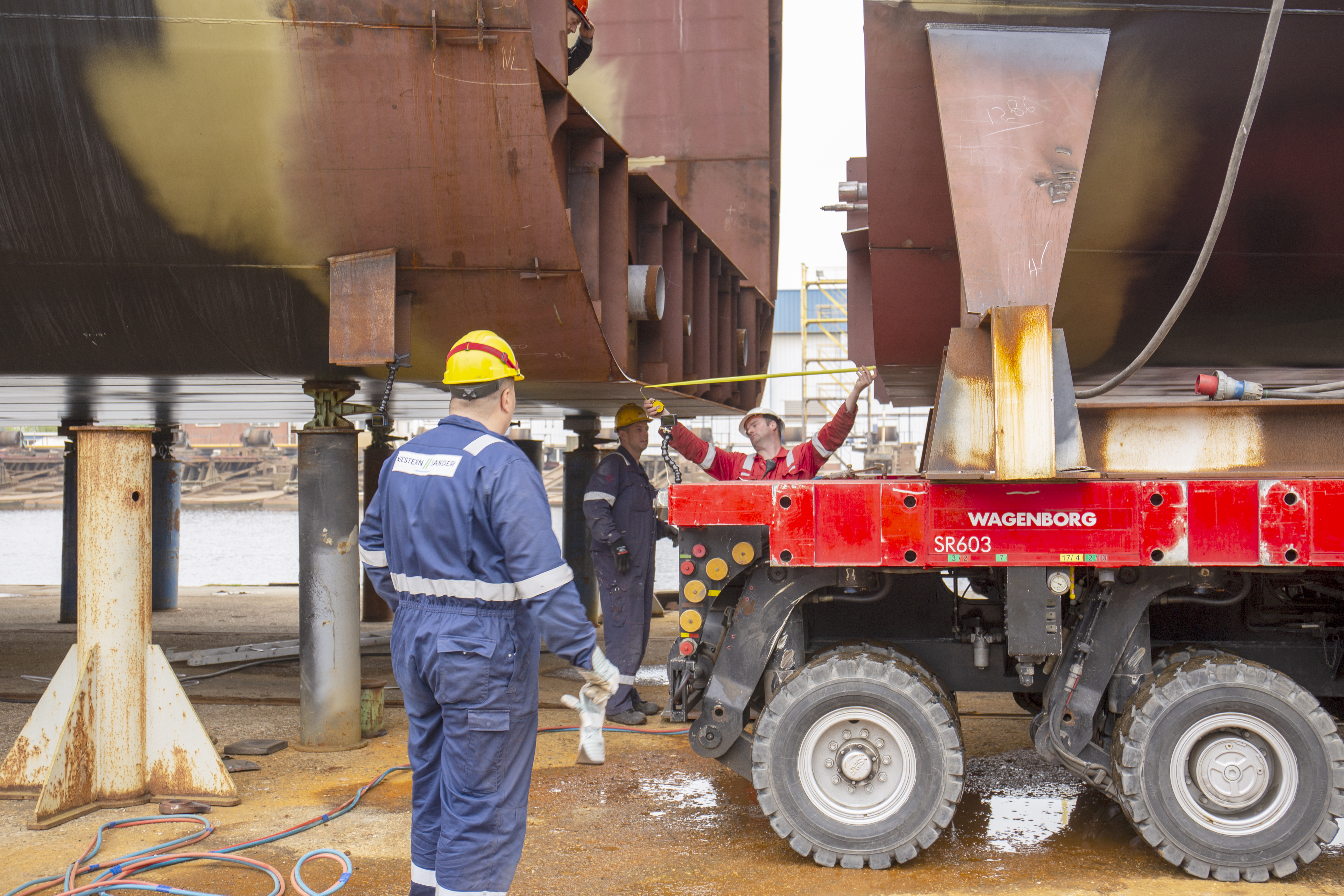 Construction EasyMax 3 in progress with transport bow section