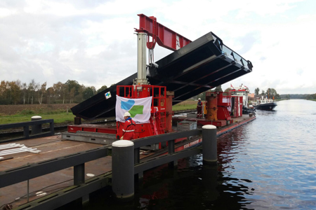 Unusual bridge transport