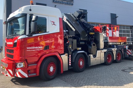 Third knuckle boom crane for Wagenborg Nedlift delivered!