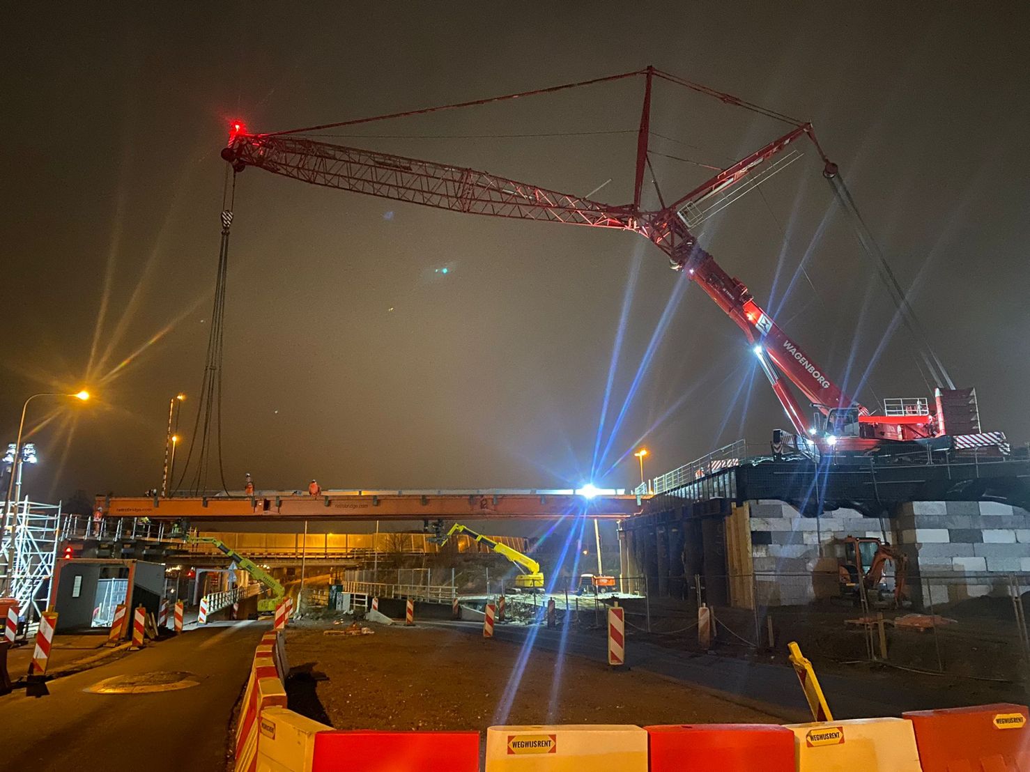 Challenging job for Wagenborg's  largest mobile telescopic crane