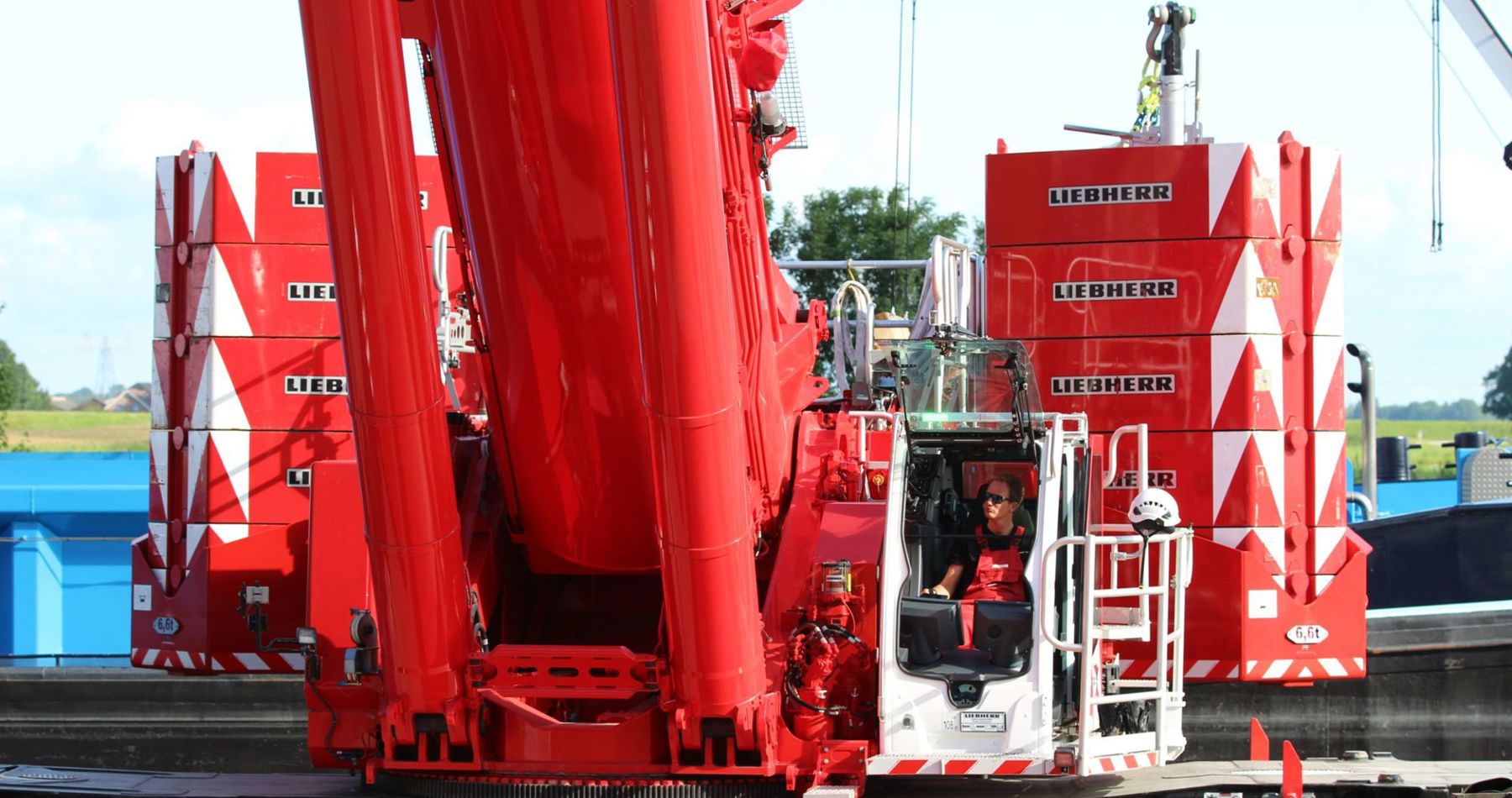 Expansion of the Liebherr fleet at Wagenborg Nedlift